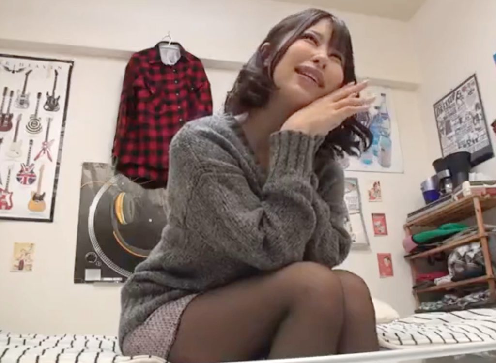 【熟女✕近親相姦】イケメンの甥っ子チンポに完堕ちメロメロ～アラフォー叔母さんが盗撮ヤリ部屋で禁断の一線超えでNTR不倫