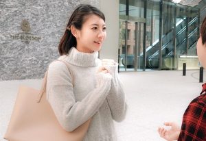 出産後のセックスレスで長期禁欲~性欲暴発ギリの可愛い人妻に唾液交換&接吻オファーで強制発情♡産後処女喪失の即ハメNTR不倫