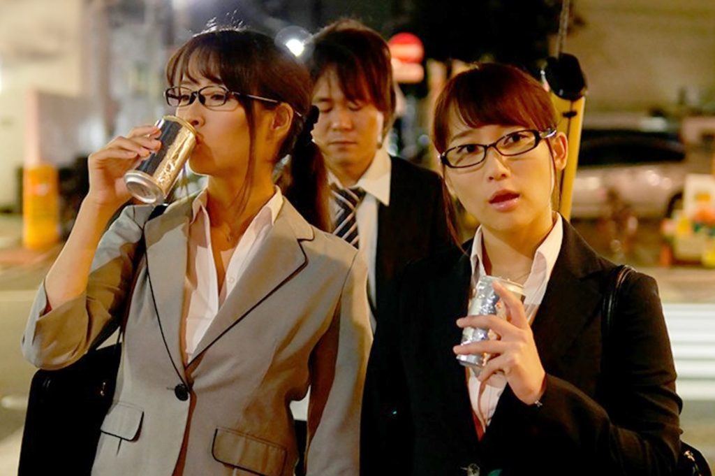 今日は精子…搾り取ってアゲる♡ほろ酔いOLが発情＆痴女化する…逆セクハラ痴漢の女上司2人に強制連続勃起＆生ハメ中出し姦強要