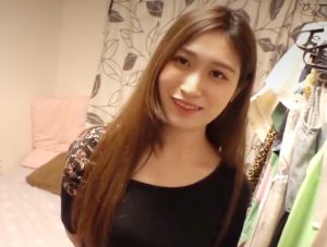 イケメンだし…ヤッてもイイかも♡ミニスカ美脚の可愛いJDお姉さんを路上でナンパ~自宅に突撃なし崩しの生チン挿入即ハメ姦